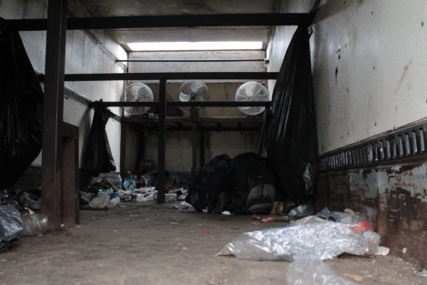 Alrededor de 150 personas de origen centroamericano fueron rescatadas cuando viajaban a bordo de un camión, sobre el kilómetro 299 de la autopista Córdoba-Veracruz a la altura de Rancho, municipio de Amatlán, Ver., presentaban signos de deshidratación. 