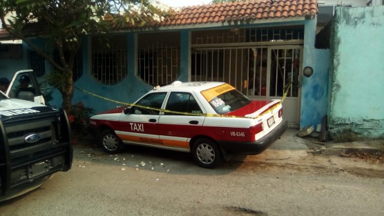 Este lunes un ruletero fue encontrado asesinado en el interior de su vivienda localizada en calles de la colonia Fernando López Arias, donde momentos antes vecinos afirmaron haber escuchado gritos.