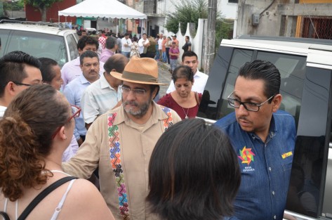 El Dirigente Nacional del Movimiento Nacional por la Esperanza, el Prof. René Bejarano, recorrió los municipios de Juchique de Ferrer, Yecuatla, Miahutlán y Naolinco de la zona centro del Estado de Veracruz,  donde se reunió con ciudadanos a quienes dio a conocer el trabajo realizado y actividades del movimiento, además de constatar los logros en municipios que ya se han visto beneficiados por el movimiento. 