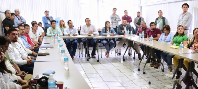  Como parte de las estrategias para generar <em>Valor Compartido</em> con la sociedad, esta mañana directivos de la compañía Nestlé anunciaron que trabajarán de manera conjunta con el Gobierno Municipal de Coatepec, para desarrollar una campaña de concientización de separación de residuos sólidos urbanos (RSU) en el municipio.  