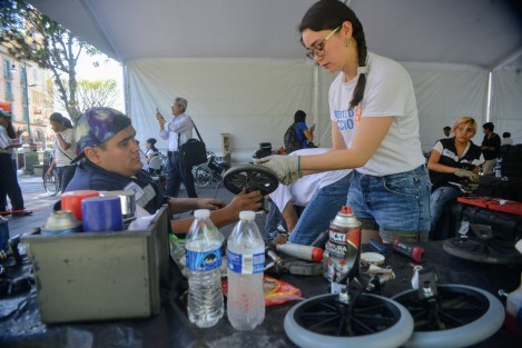 Por iniciativa del Club Rotary Internacional se realiza la tercera jornada del proyecto <em>Enchúlame la Silla</em> en el Parque Juárez desde hoy y hasta el próximo día miércoles, con el cual se busca reparar sillas de ruedas a bajo costo para sus propietarios.