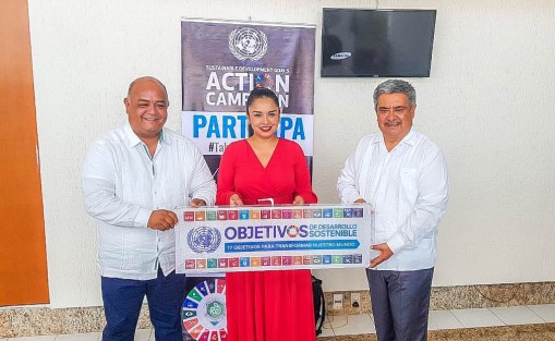 El Alcalde de Teocelo Mario Antonio Chama Díaz asistió como invitado por el Secretario de Gobierno, Eric Patrocinio Cisneros Burgos y el Director del INVEDEM, Rafael Alejandro Castillo Zugasti, al Foro <em>Diálogos por el Federalismo y el Desarrollo Municipal de la Región Sur- Sureste</em>, organizado por el Instituto Nacional para el Federalismo y Desarrollo Municipal (INAFED) en la Ciudad de Campeche, Campeche.  