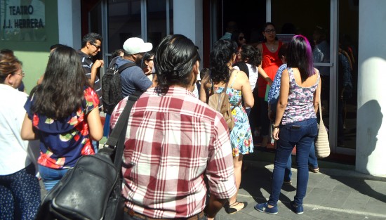 Pesima la organizacion del personal del teatro J.J. Herrera donde se llevaria a cabo la inauguración del Programa Institucional 