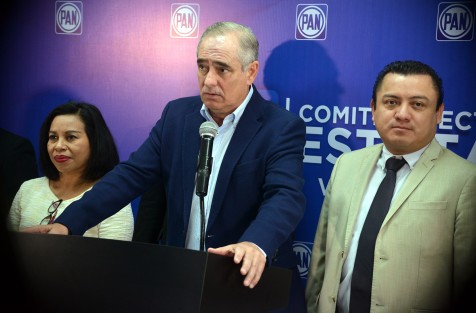 <em>De la Secretaría de Seguridad Pública el tiempo para contestar ha vencido desde el pasado 21 de mayo, esto provocó que tuviéramos que prestar un recurso de revisión por falta de respuesta ante el IVAI para poder obligar a la dependencia a la secretaría sujeta para informe y pueda decir el costo y mecanismo de compra, pero no hemos encontrado respuesta más que algunas aisladas</em>.