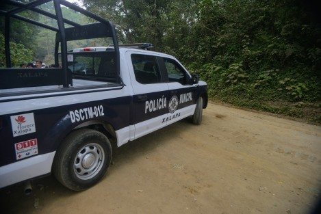  En presencia de policias municipales, representantes legales y hasta protección civil el ayuntamiento de Xalap impidió que personal de Veolia México retomara el control y operación del relleno sanitario de El Tronconal aun cuando la empresa mostró la sentencia del amparo a su favor obtenido el pasado jueves 23 de mayo.