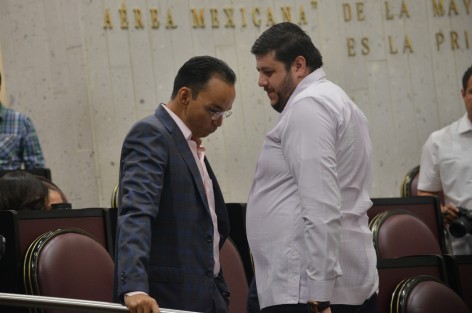 Se realizó la sexta sesión ordinaria del Congreso Local donde unos de los puntos que se discutieron fue el dictamen de las Comisiones Permanentes Unidas de Justicia y Puntos Constitucionales y de Derechos de la Niñez y la Familia, con proyecto de Decreto que reforma el artículo 242 del Código Civil. 
