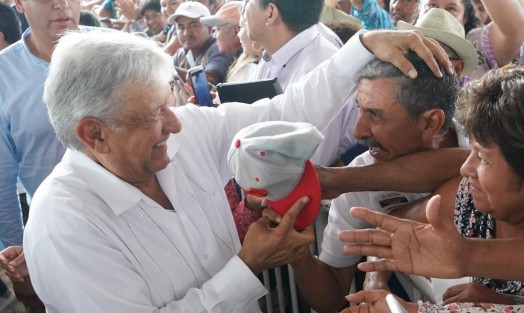 La tarde de este sábado, el presidente Andrés Manuel López Obrador estuvo en Yanga, Ver., para hacer entrega de apoyos a cañeros y de los programas de Bienestar.   