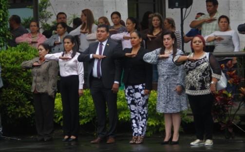 Poca participación de diputados de la LXV Legislatura de Veracruz, durante el acto para conmemorar el194 aniversario de la promulgación de la primera Constitución Política del Estado de Veracruz