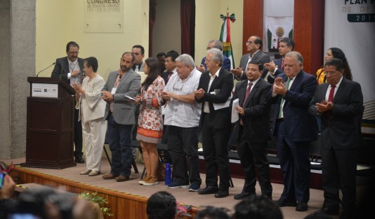  En el  auditorio Lerdo de Tejada de la Legislatura del Estado dieron inicio a los foros regionales del Plan Nacional de Desarrollo 2019-2024. Integrantes del Poder Legislativo, Judicial del Estado y autoridades municipales, así como federales, empresarios y académicos participarán  en dicho evento.