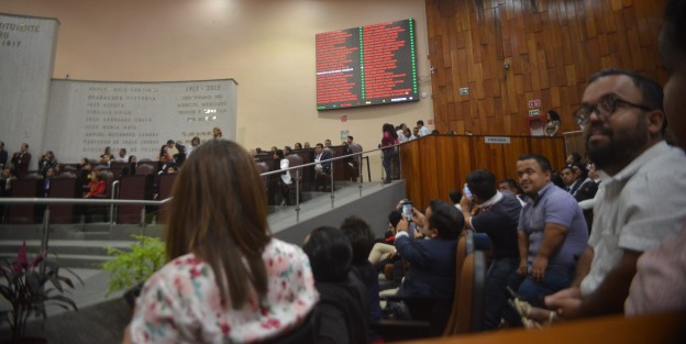 Con 50 votos a favor, la LXV legislatura  a probó la declaración del 25 de octubre de cada año como el <em>Día Estatal de las Personas con Talla Baja</em>.