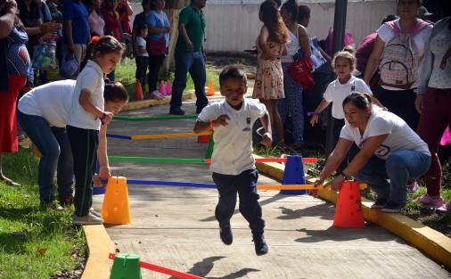La Coordinación  de Educación Física Federalizada 17h, llevó a cabo con éxito la Cuarta Mini Olimpiada y la primera carrera del Guerrero Jaguar 2019, en el domo grande del recinto Ferial de Banderilla. En un ambiente completamente familiar, niños de varias instituciones educativas participaron de dichos eventos.