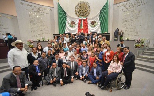 El Pleno de la LXV Legislatura de Veracruz aprobó por unanimidad la iniciativa, presentada el pasado 29 de abril por el diputado del PRI-PVEM, Jorge Moreno Salinas, con el que se declara el 25 de octubre de cada año como Día Estatal de las Personas con Talla Baja.