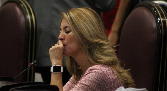 Con motivo del Día de la Libertad de Expresión, a conmemorarse este viernes 7 de junio, la diputada Ana Miriam Ferráez Centeno, integrante del Grupo Legislativo de Morena, presentó su pronunciamiento al respecto, durante los trabajos de la séptima sesión ordinaria del Pleno, de la LXV Legislatura.