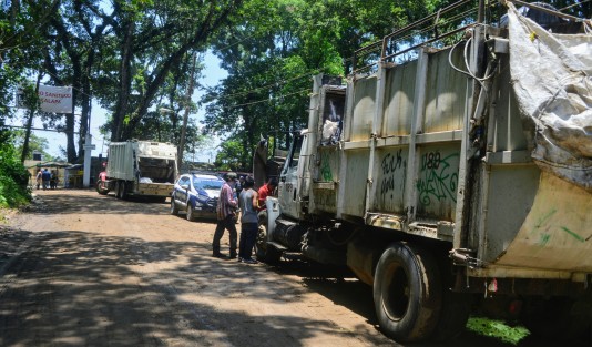Representantes de VEOLIA dan su postura sobre la negativa del Ayuntamiento de Xalapa de entregar el relleno sanitario de El Tronconal, lo cual se debía haber cumplido este viernes. Anuncian que tomarán las medidas pertinentes.