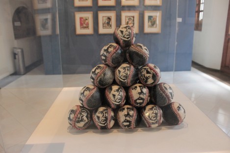 En la Galería de Arte Contemporáneo de Xalapa (GACX) continúa la exposición del grabador oaxaqueño Demián Flores,<em>Itinerarios gráficos </em>. 