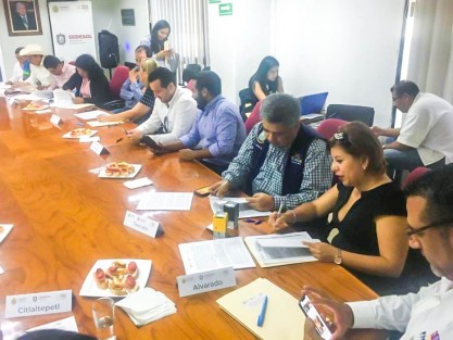El Alcalde  de Teocelo Mario A. Chama Díaz y la Síndica Municipal Zayra del Carmen Martínez Andrade asistieron a la firma de Convenio de Colaboración entre la Secretaría de Desarrollo Social del Estado de Veracruz y el H. Ayuntamiento de Teocelo en las Instalaciones de SEDESOL en la Ciudad de Xalapa. 