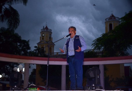 El día de hoy se llevó a cabo Gran festejo del 121 aniversario de que Teocelo fue nombrada ciudad, en el cual estuvo presente el Alcalde Mario Chama Díaz en compañía de la Síndica Municipal Zayra del Carmen Martínez Andrade; la presidenta del sistema municipal DIF, Mara Chama Villa; y el Director del Hospital Teocelo, Dr. Martin Ricardo Winfield. 