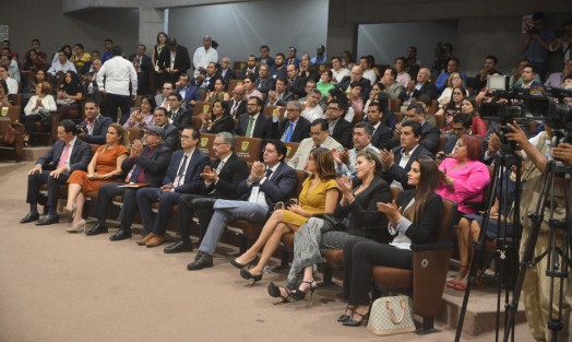 En el auditorio Sebastián  Lerdo de Tejada se llevó a cabo el informe del Sistema Estatal de Anticorrupción del Estado de Veracruz por parte Sergio Vázquez Jimez, quien tomó protesta a José Emilio Cárdenas Escobosa, como nuevo presidente del comité de participación ciudadana del Sistema Estatal Anticorrupción.   