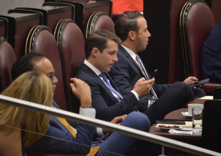 El Grupo Legislativo del Partido de Acción Nacional (PAN), en voz de la diputada María de Jesús Martínez Díaz, presentó una Iniciativa con proyecto de decreto que reforma y adiciona diversas disposiciones de la Ley de Adquisiciones, Arrendamientos, Administración y Enajenación de Bienes Muebles del Estado, con la finalidad de otorgar atribuciones a la Contraloría General del Estado (CGE) y a los Órganos Internos de Control (OIC) para la supervisión del Padrón de proveedores de cada ente público.