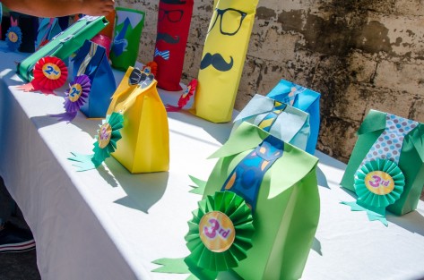 Al final de las competencias la presidenta del DIF Mara Chama Villa y la Sindica Municipal Zayra del Carmen Martínez, entregaron obsequios y premios en efectivo a los ganadores, también rifaron regalos para los padres asistentes.