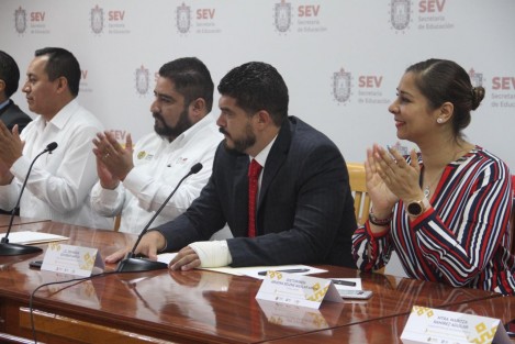 Zenyazen Escobar, secretario de Educación, realizó la presentación del Foro Virtual de Consulta para la conformación del programa Sectorial de Educación 2019-2024. 