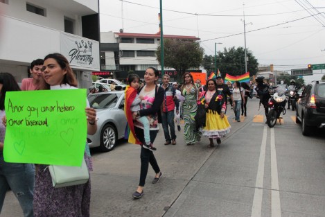 Por las calles de Xalapa se efectuó este sábado la Marcha LGBTTTI. 