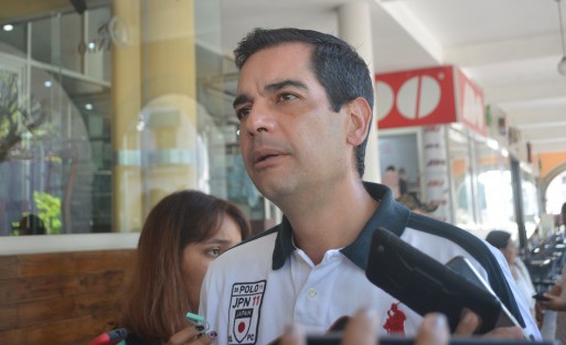 El regidor Juan Gabriel Fernández expresó que mientras no se cuente con un número suficiente de policías municipales en las calles, los operativos de la SSP en helicóptero, no ayudarán a disminuir la delincuencia. 