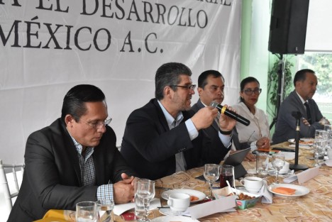 Empresarios encabezados por Carlos Abreu se reunieron con la jefa de la oficina de Gobierno del Estado, Waltraud Martínez;  el auditor general del ORFIS, Lorenzo Portilla; y el titular de SEDECOP, Enrique Jesús Nachón.  
