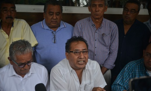 Integrantes de diferentes agrupaciones transportistas pidieron al gobernador Cuitláhuac García que cumpla su promesa de campaña  con respecto al reordenamiento vehicular, debido que en lo que va de esta administración subieron los costos de varios trámites.
