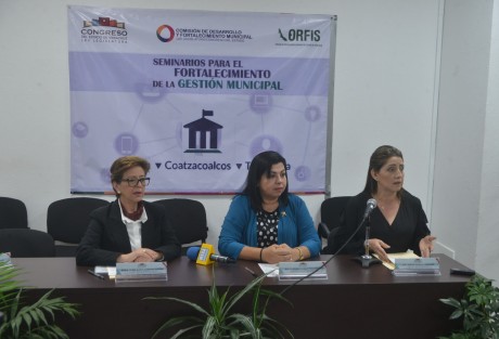 En la sala de de prensa Regina Martínez se realizó la rueda de prensa Seminario para el Fortalecimiento de la Gestión Municipal.