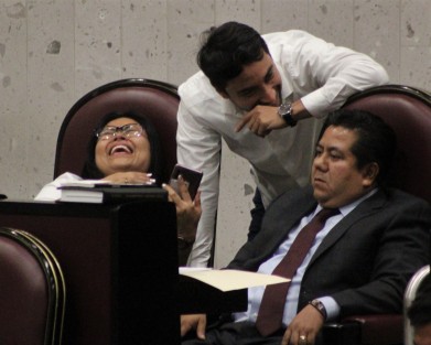 Aspectos de la décima sesión plenaria de la LXV Legislatura de Veracruz.  