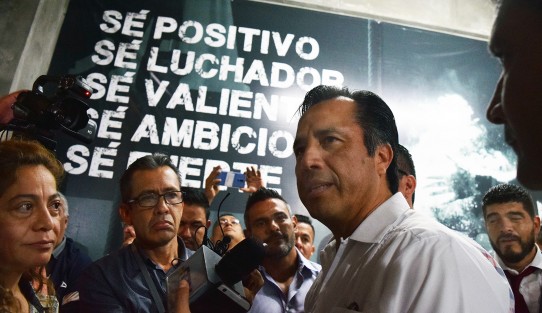 El gobernador de Veracruz, Cuitláhuac García Jiménez inauguró la escuela de box Leones, que funcionará en el Velódromo de Xalapa. En su discurso durante un evento sencillo con ambiente local, el Gobernador Cuitláhuac García, dijo que pese a la propuesta de algunos sectores para transformar el Velódromo en Centro de Convenciones, el espacio, que reconoció, requiere mucho mantenimiento, seguirá funcionando para impulsar el deporte entre los jóvenes veracruzanos. 