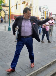 Juan Manuel García González, presidente de la Cámara Nacional de la Industria de Transformación (CANACINTRA) Delegación Xalapa, señaló que el gobierno estatal debe evaluar seriamente las cuestiones de política pública y política interna y las inconformidades que hay en diferentes sectores en el estado, porque los bloqueos y las protestas son un síntoma claro de que algo no funciona como es debido.