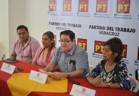 El coordinador ejecutivo estatal del Partido del Trabajo (PT) en Veracruz, Vicente Aguilar Aguilar, externó su preocupación por la falta de rendición de cuentas  por parte del delegado de Programas Federales en estado, Manuel Huerta, siendo responsable de la asignación de recursos destinados a las delegaciones Federales. No se saben los montos y en qué se utilizan. 
