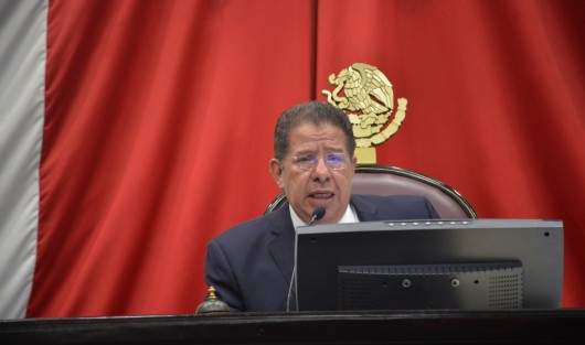 Jazz Bustamente dijo que algunos de los legisladores que no están de acuerdo con el tema son el presidente de la Mesa Directiva del Congreso, José Manuel Pozos Castro; y el presidente de la Junta de Coordinación Política, Juan Javier Gómez Cazarín.