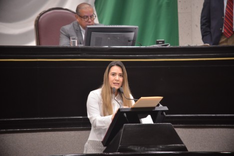 La diputada Montserrat Ortega Ruiz, presentó un anteproyecto con Punto de Acuerdo por el cual se prevé exhortar al titular del Poder Ejecutivo estatal a efecto de que informe a esta Soberanía el cumplimiento de las atribuciones que establece la Ley para la Integración de las Personas con Discapacidad del Estado de Veracruz de Ignacio de la Llave.