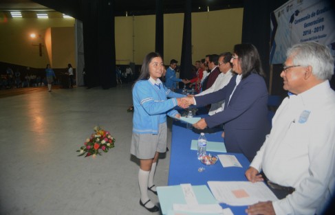 Autoridades escolares y de la SEV participaron en el evento de despedida  de los alumnos de tercer grado generación 2016-2019.  
