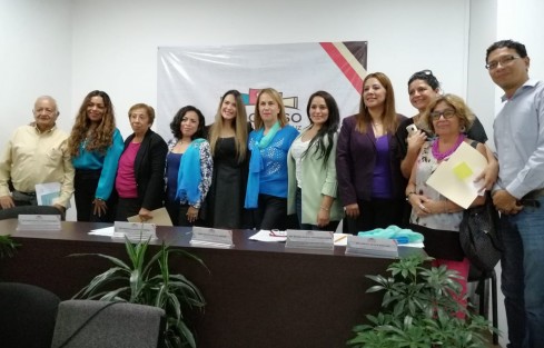En conferencia, las diputadas Cristina Alarcón Gutiérrez, Brianda Kristel Hernández Topete y Montserrat Ortega Ruiz, anunciaron la realización del foro de Análisis y consulta <em>A un año de la ley TEA, avanzamos hacia el reglamento</em>.