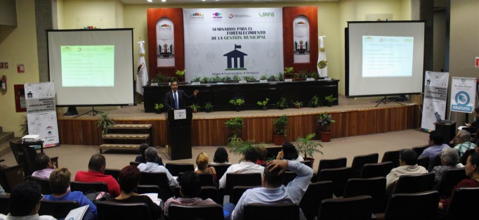  Presidentes municipales, síndicos y regidores de la Comisión de Hacienda y Patrimonio Municipal de 63 ayuntamientos de la zona centro del Estado de Veracruz, participaron en el Seminario para el Fortalecimiento de la Gestión Municipal, organizado por el Congreso del Estado a través de la Comisión de Desarrollo y Fortalecimiento Municipal y el Órgano de Fiscalización Superior del Estado (ORFIS).