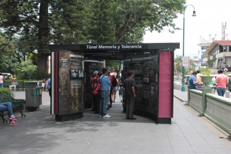 La tolerancia es un valor necesario para tener una sociedad en la que se respete los Derechos Humanos y nadie sufra violencia ni miedo, afirmó el presidente municipal Hipólito Rodríguez Herrero, al inaugurar en el parque Benito Juárez, la exposición Túnel de la Memoria, del Museo Memoria y Tolerancia.  