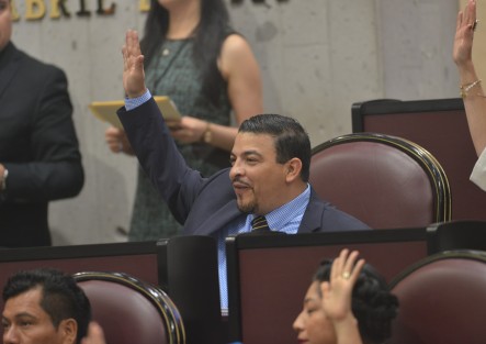 Actividad legislativa durante la Décimo tercera Sesión Ordinaria del Segundo Período de Sesiones Ordinarias, Primer Año de Ejercicio Constitucional.   