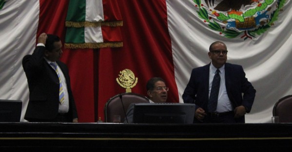 Actividad legislativa durante la Décimo tercera Sesión Ordinaria del Segundo Período de Sesiones Ordinarias, Primer Año de Ejercicio Constitucional. 