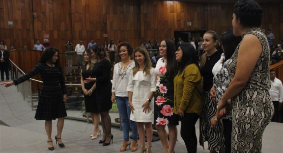 Fue aprobado el nombramiento de las ciudadanas Katya Gabriela Esteva Cruz, Lorena Redondo Delgado y Myriam Lagunes Marín como representantes de las Organizaciones de la Sociedad Civil Especializadas. En tanto a la ciudadana Alma Delia Hernández Sánchez, como representante de las Instituciones Académicas y de Investigación, todas del Sistema antes citado. 