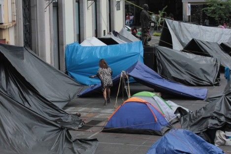 Molestias para transitar y llegar a su destino. Maltrato a la infraestructura y vegetación, algunas de las cosas que xalapeños tienen que padecer por protestas.