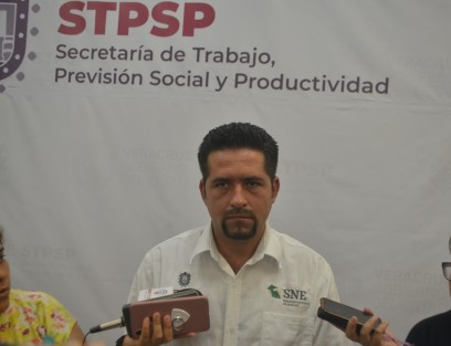 El titular del Servicio Nacional del Empleo, Obed Escudero, pidió a las personas que viajan a Tijuana a trabajar temporalmente a Samsung, representen dignamente a Veracruz.