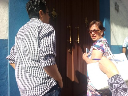 Para verificar y dar fe de los hechos de la cancelación del Consejo extraordinario del Comité directivo estatal del PAN este domingo, a solicitud del consejero, Arián Gabriel Hernández, acudió la titular de la notaría número 33, Hortensia Alarcón Montero, a quien al tocar la puerta,una persona de seguridad le dijo que se había suspendido la reunión y le cerró. 