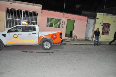 Fuga de gas en el centro de Tlapacoyan debido a que un perro tiró un cilindro al perseguir a un gato. 