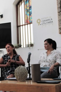 En la Galería de Arte Contemporáneo de Xalapa, fue presentada la convocatoria de la 9a. Bienal de Cerámica Utilitaria Contemporánea 2019, invitando a artesanos y artistas del barro a participar, registrándose del 23 de julio al 15 de octubre  en www.ivec.gob.mx/bienalceramica2019. 