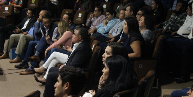 Se realizó el foro Ciudades más seguras organizado por el diputado Sergio Hernández y con la participación de José Trinidad Garza Mendoza, coordinador de la Dirección de Análisis e Información de la Secretaría de Seguridad del municipio de San Nicolás de los Garza, en Nuevo León entre otros ponentes.