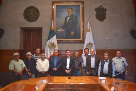 El gobernador Cuitláhuac García Jiménez recibió en Palacio de Gobierno a representantes del Comité Nacional Sistema Producto Café, quienes le informaron que las proyecciones de cosecha para el ciclo 2019-2020.  